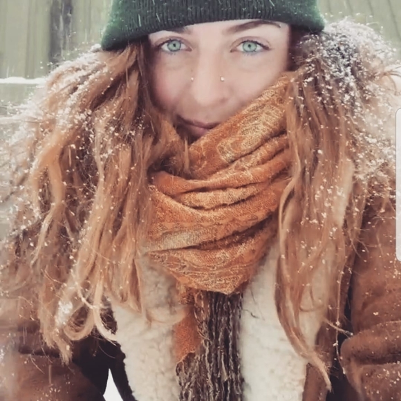 Meet your Posher, Rochelle - Picture 1 of 5